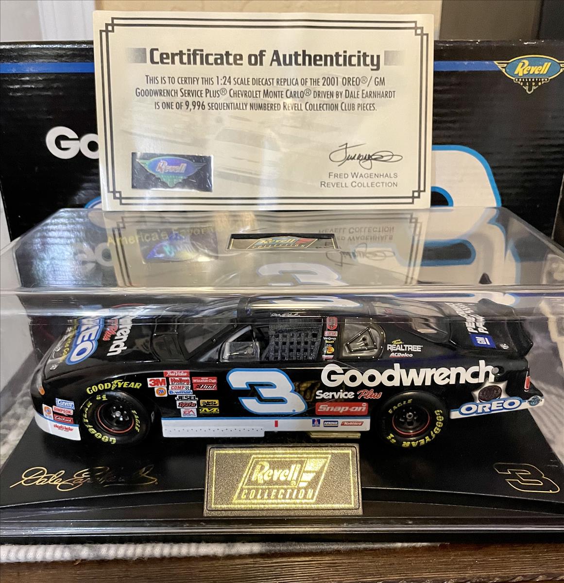 2001 Dale Earnhardt Sr NASCAR Diecast 3 Oreo CWC 1:24 Revell Club 1