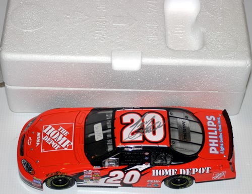 20 Tony Stewart Diecast 2003 NASCAR Home Depot CWC 1:24 Action ARC 1