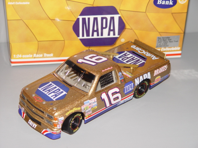1997 Ron Hornaday NASCAR Diecast 16 NAPA Gold Truck 1:24 Action ARC 1