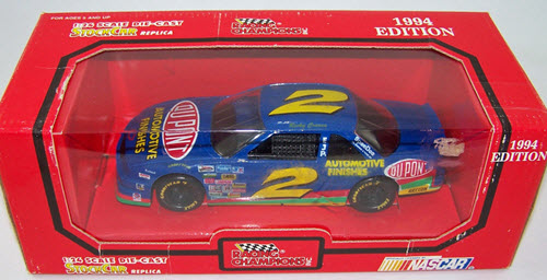 1994 Ricky Craven NASCAR Diecast 2 DuPont CWC 1:24 Racing Champions 1994 Edition 1