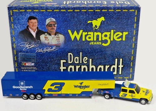 1999 Dale Earnhardt Sr NASCAR Diecast 3 Wrangler Jeans Crew Cab Dually Closed Show Trailer 1:64 Action ARC 1