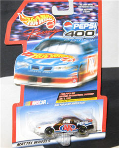 1999 NASCAR Diecast 44 Hot Wheels Daytona Pepsi 400 CWC 1:64 Hot Wheels 1