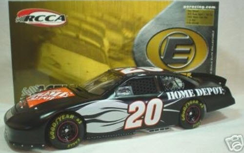 20 Tony Stewart Diecast 2005 NASCAR Home Depot Test Car CWC 1:24 Action RCCA Elite 1