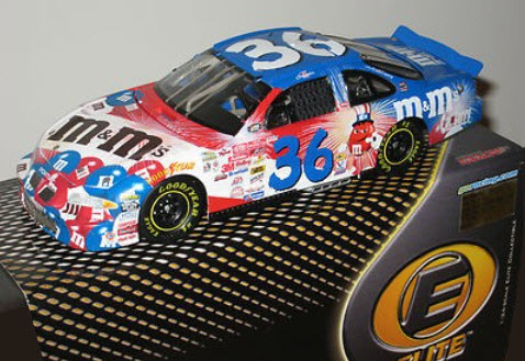 2000 Ken Schrader NASCAR Diecast 36 M&Ms Chocolate July 4th CWC 1:24 Action RCCA Elite 2