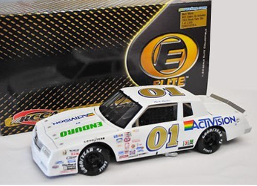 2000 Mark Martin NASCAR Diecast 01 Enduro By Activision CWC 1:24 Action RCCA Elite 1
