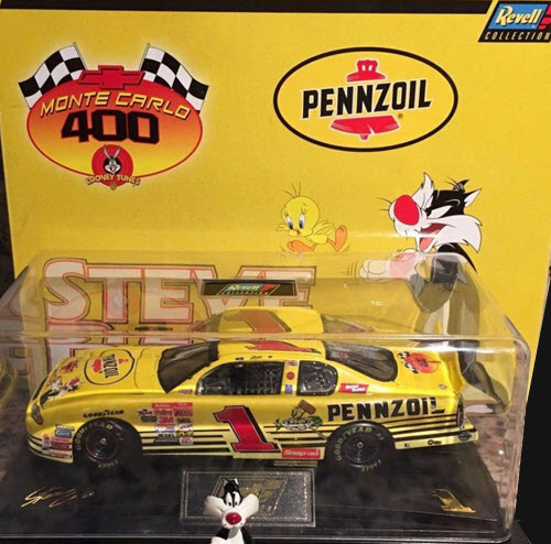 2001 Steve Park NASCAR Diecast 1 Looney Tunes Tweety Bird CWC 1:24 Revell Collection With Figurine 1