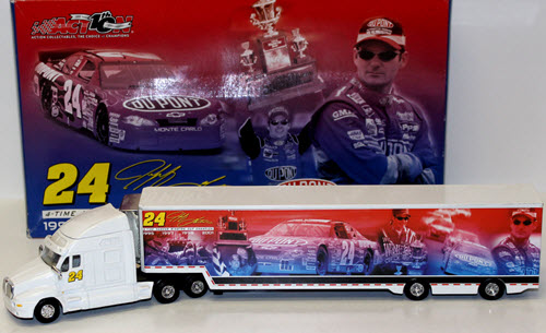 2002 Jeff Gordon NASCAR Diecast 24 DuPont 4X Champion Souvenir Rig Hauler 1:64 Action RCCA 1