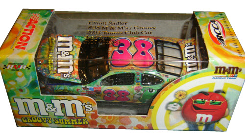 2003 Elliott Sadler NASCAR Diecast 38 Groovy Summer CWC 1:64 Action RCCA Club Car 1