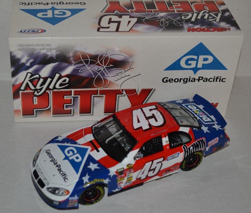 2004 Kyle Petty NASCAR Diecast 45 Georgia Pacific GP CWB Bank 1:24 Action ARC 1