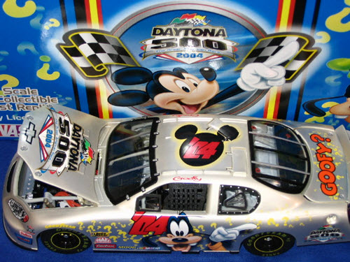 2004 NASCAR Diecast 04 Daytona 500 Goofey CWC 1:24 Team Caliber Owners Pearl Chrome 1