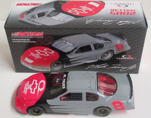 2005 Martin Truex Jr NASCAR Diecast 8 Chance 2 Test Car CWC 1:24 Action RCCA Club Car 1