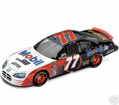 2005 Travis Kvapil NASCAR Diecast 77 Mobil CWC 1:24 Action RCCA Elite 98