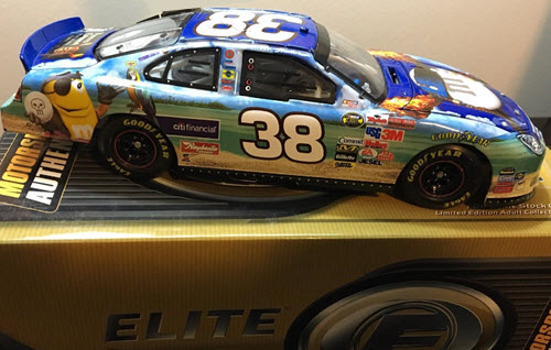 2006 Elliott Sadler NASCAR Diecast 38 Pirates Caribbean Dead Mans Chest CWC 1:24 Action RCCA Elite 2