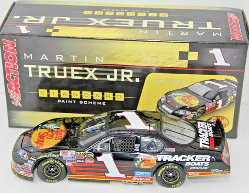 2006 Martin Truex Jr NASCAR Diecast 1 Bass Pro Shops CWC 1:24 Action ARC 1
