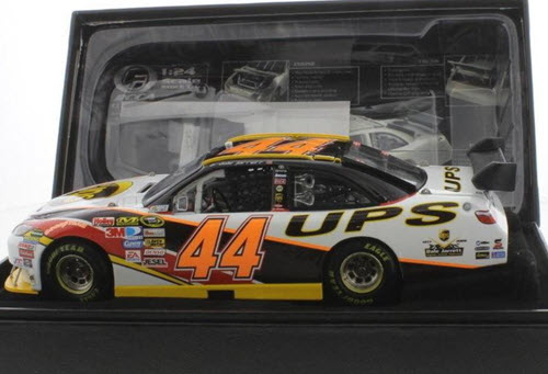2008 Dale Jarrett NASCAR Diecast 88 UPS CWC 1:24 Action RCCA Elite 2