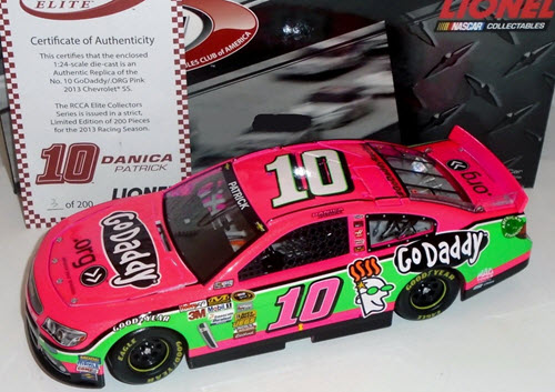 2013 Danica Patrick NASCAR Diecast 10 Go Daddy GoDaddy Pink CWC 1:24 Lionel Action RCCA Elite 1