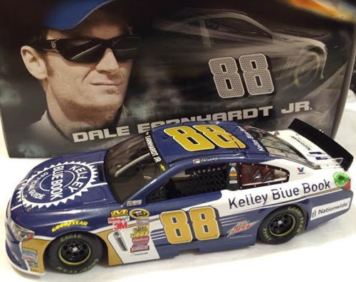 2015 Dale Earnhardt Jr NASCAR Diecast 88 KBB Kelley Blue Book CWC 1:24 Lionel Action ARC 1