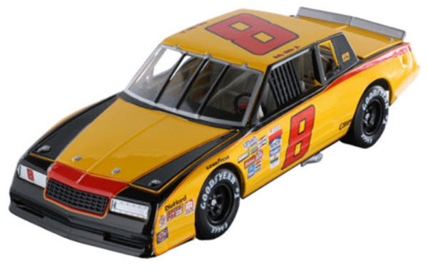 2016 Bobby Hillin NASCAR Diecast 8 Trap Rock Industries CWC 1:24 Lionel Action Classics 1