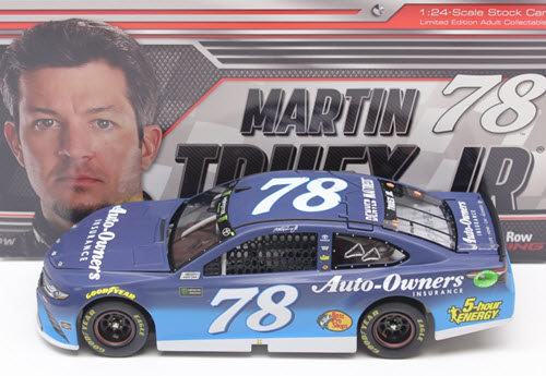 2018 Martin Truex Jr NASCAR Diecast 78 Auto Owners Insurance CWC 1:24 Lionel Action ARC 1