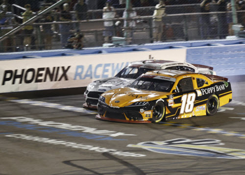 2021 Daniel Hemric NASCAR Diecast 18 Poppy Bank Phoenix Win Raced Version CWC 1:64 Lionel Action ARC 98