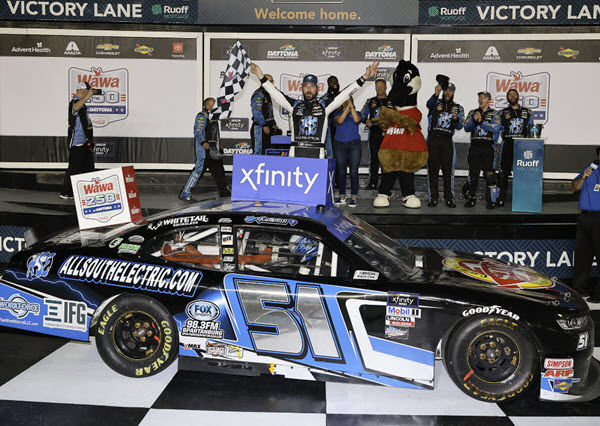 2022 Jeremy Clements NASCAR Diecast 51 ASE All South Electric Daytona Win Raced Version CWC 1:64 Lionel Action ARC 99