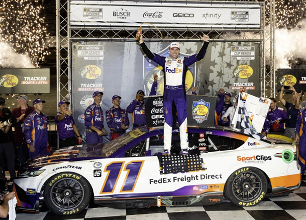 2023 Denny Hamlin NASCAR Diecast 11 FedEx Freight Direct Bristol Win Raced Version CWC 1:64 Lionel Action ARC 99