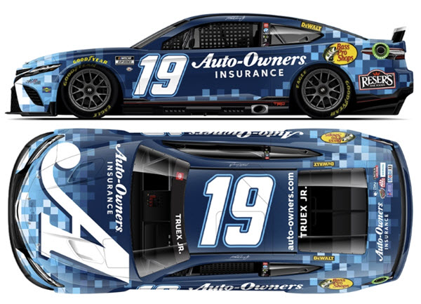 2023 Martin Truex Jr NASCAR Diecast 19 Auto Owners CWC 1:64 Lionel Action ARC Diecast Chassis 99