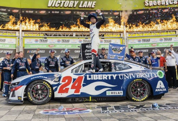 2023 William Byron NASCAR Diecast 24 Liberty University Texas Win Raced Version CWC 1:64 Lionel Action ARC Diecast Chassis 99