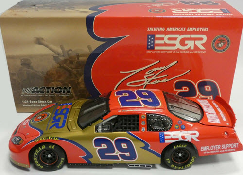 29 Tony Stewart Diecast 2004 NASCAR ESGR Marines CWC 1:24 Action ARC 1